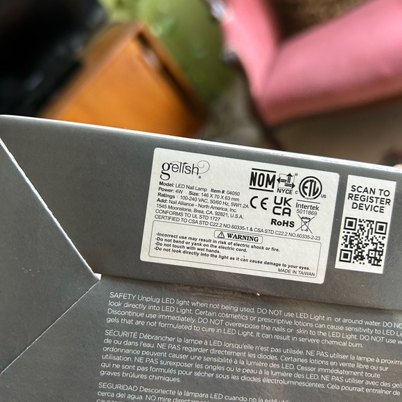 Gelish LED gel nail light - Picture 3 of 3